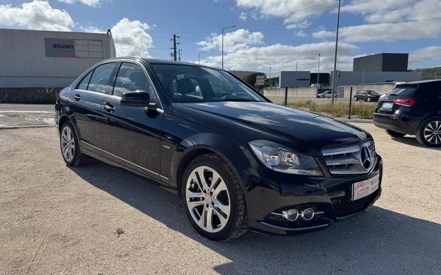 Mercedes-Benz C 220 CDI DPF BlueEFFICIENCY Avantgarde Edition