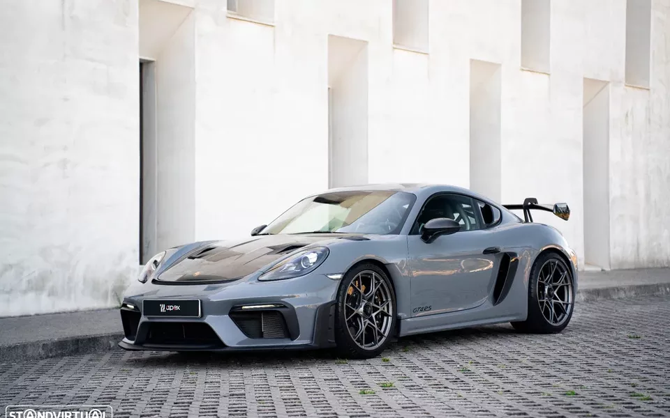 Porsche 718 Cayman GT4 RS
