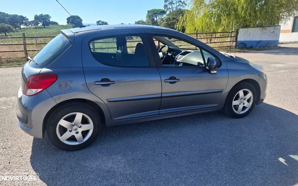Peugeot 207