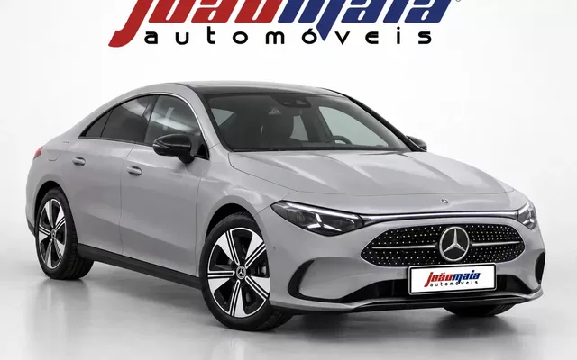 Mercedes-Benz CLA 180 Standard