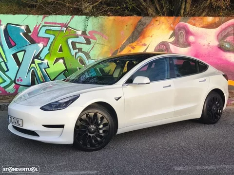Tesla Model 3 Standard Range Plus RWD