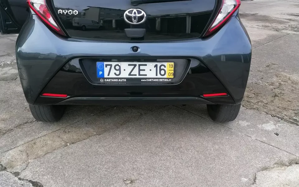 Toyota Aygo 1.0 X-Play Plus MM
