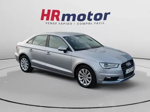 AUDI A3 A3 Sedán 1.6TDI CD Attraction 110