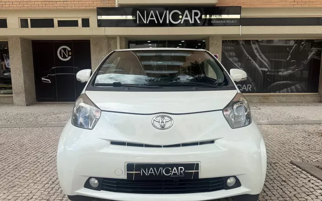 Toyota iQ 1.0 VVT-i Essential+AC