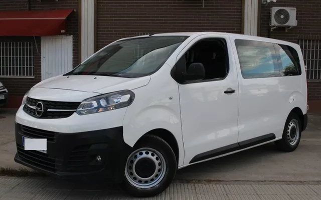 OPEL Vivaro Combi M1 Vivaro Combi 1.5D S Carga Standard 100 - 25107€ en Cordoba