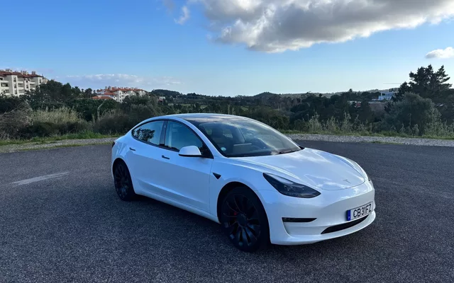 Tesla Model 3 Long Range AWD Dual Motor Performance