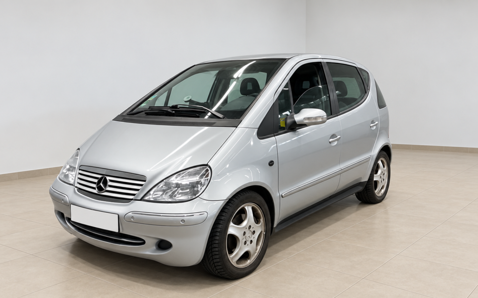 MERCEDES-BENZ Clase A A 190 Elegance Aut. - 4990€ en La selva del camp