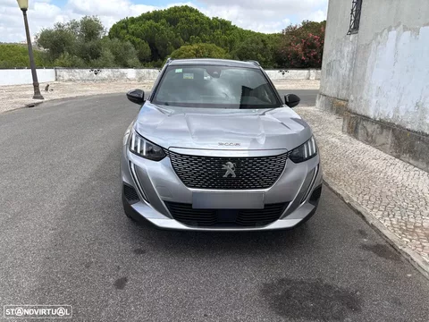 Peugeot e-2008 50 kWh GT