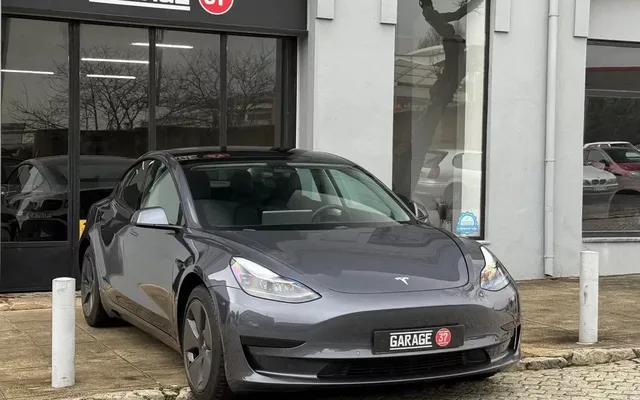 Tesla Model 3 Standard Range Plus RWD