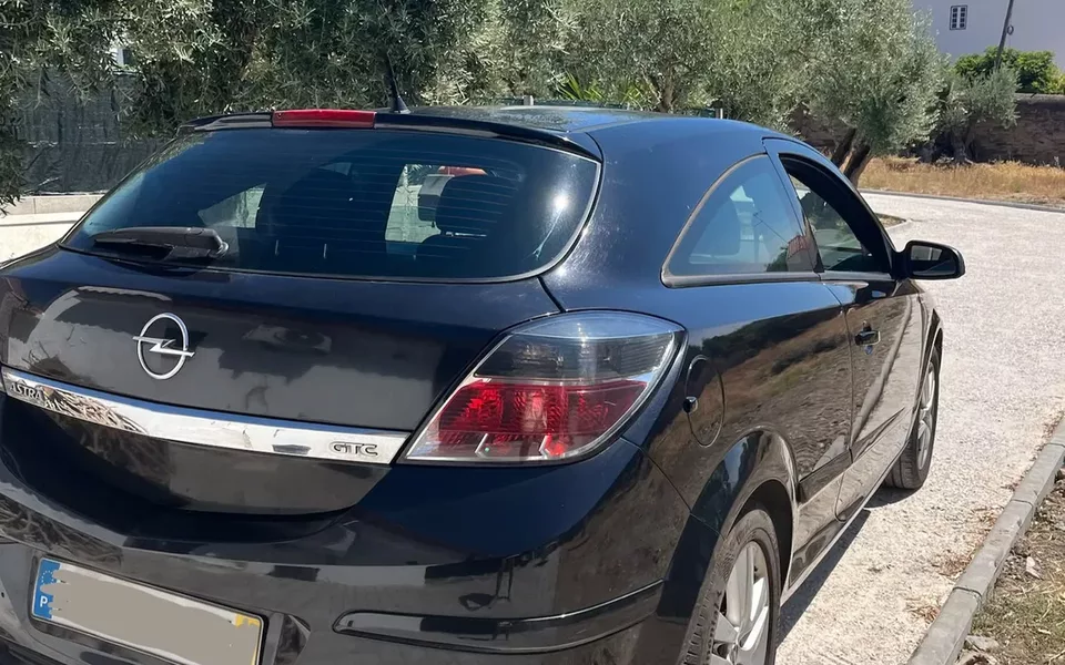 Opel Astra GTC 1.7 CDTI