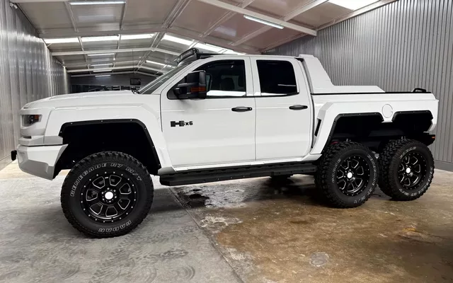 Hummer H2 6x6 6.2 V8 Custom