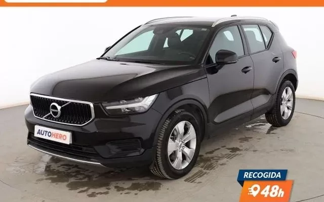 VOLVO XC40 XC40 T4 Momentum AWD Aut.