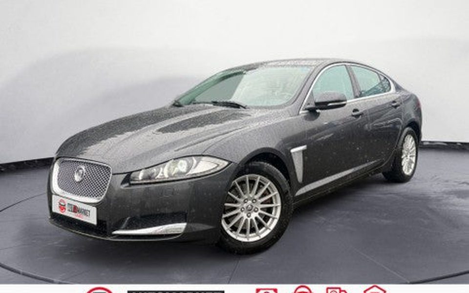 JAGUAR XF 2.0i4D R-Sport Aut. 180