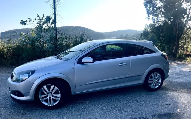 Opel Astra GTC 1.7 CDTI