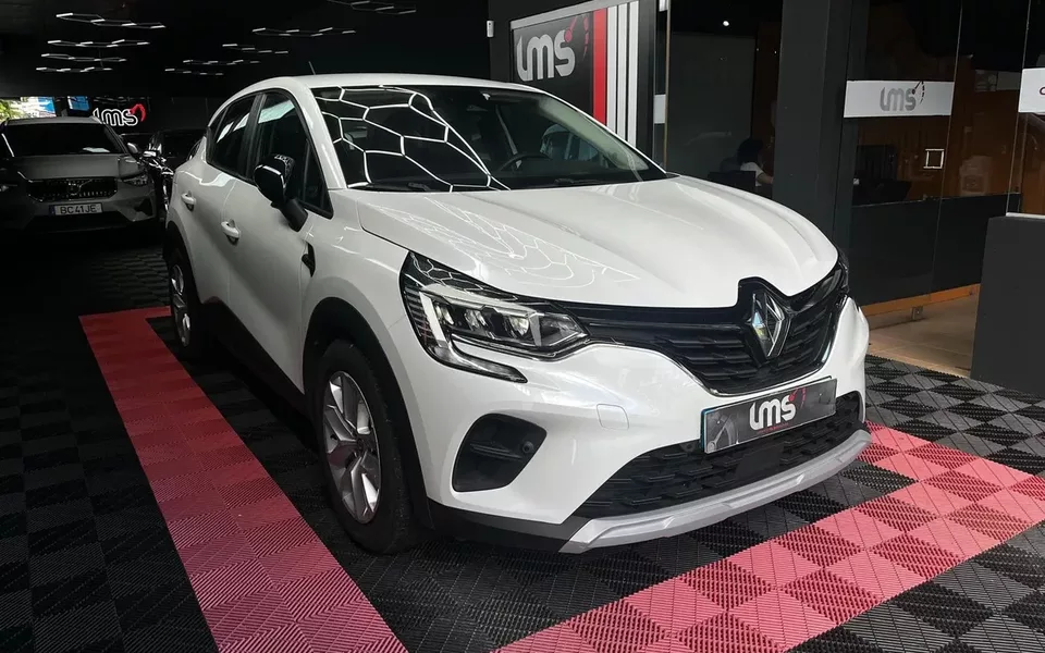 Renault Captur 1.6 E-Tech Intens
