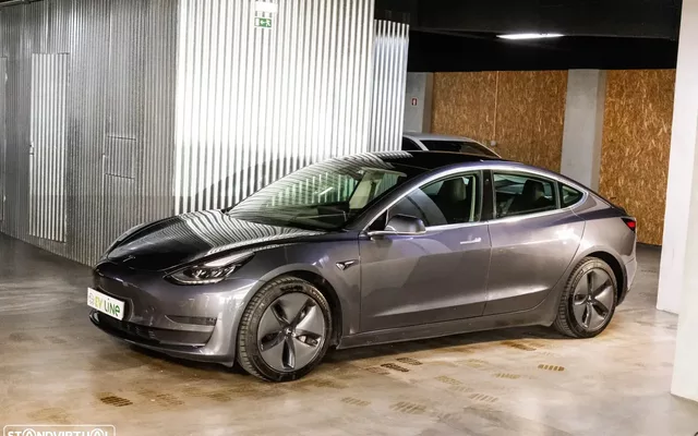 Tesla Model 3 Long-Range Dual Motor AWD