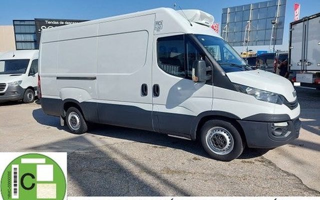 IVECO Daily Industrial Automático de 4 Puertas