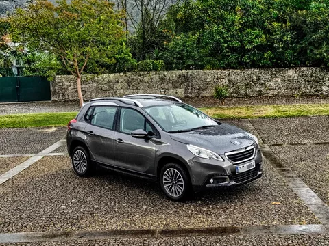 Peugeot 2008 1.6 BlueHDi GT Line