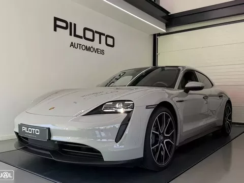 Porsche Taycan Sport Turismo Standard