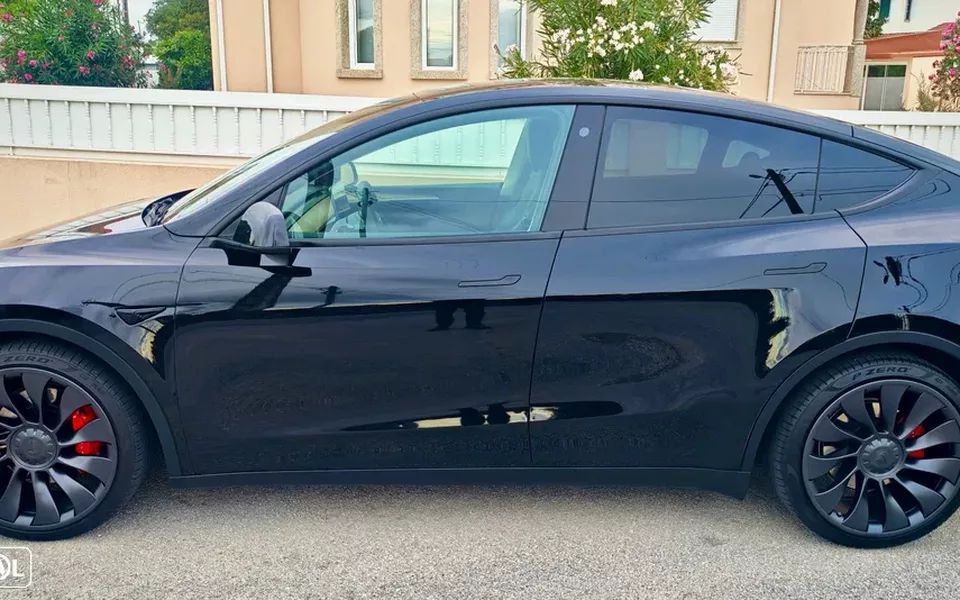Tesla Model Y Performance Tração Integral