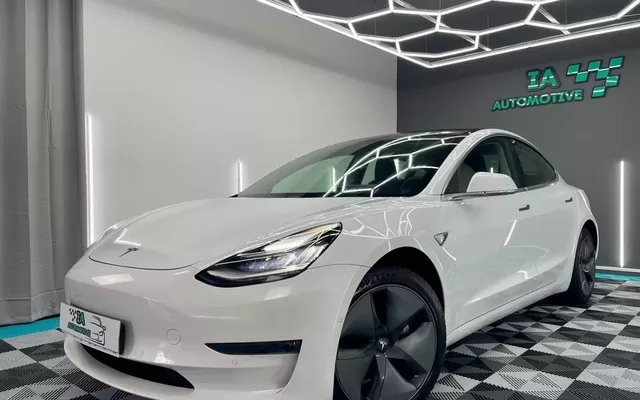 Tesla Model 3 Standard RWD Plus