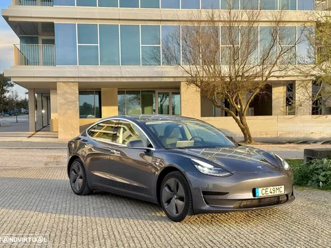 Tesla Model 3 Standard Range Plus RWD