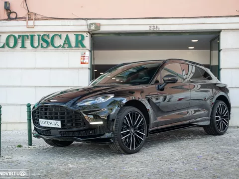 Aston Martin DBX 707