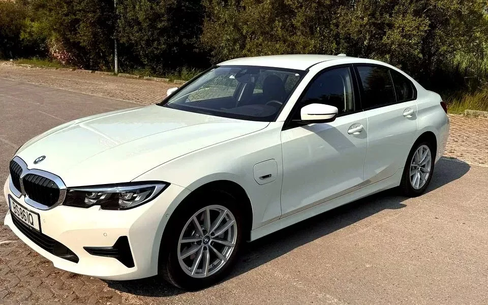 BMW 320 e Corporate Edition Auto