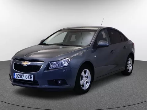 CHEVROLET Cruze sedán 1.6 16V LS 4P