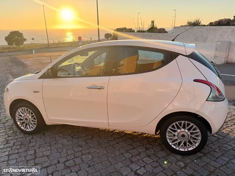 Lancia Ypsilon 1.2 S&S Urban