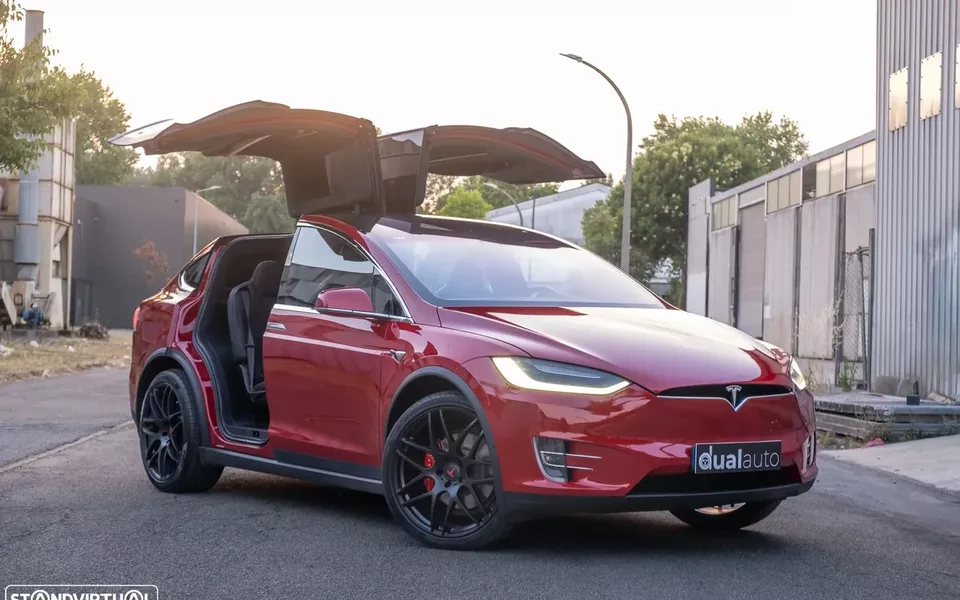 Tesla Model X Ludicrous Performance