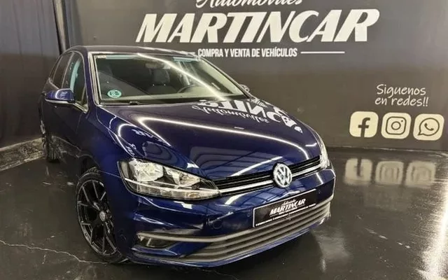 VOLKSWAGEN Golf Advance