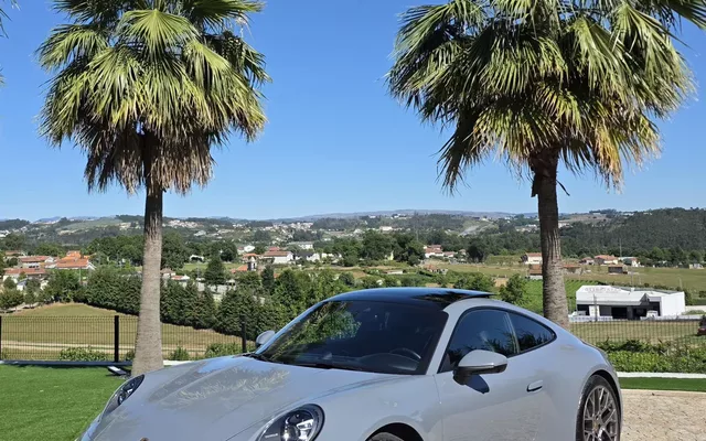 Porsche 911 (992) Carrera PDK
