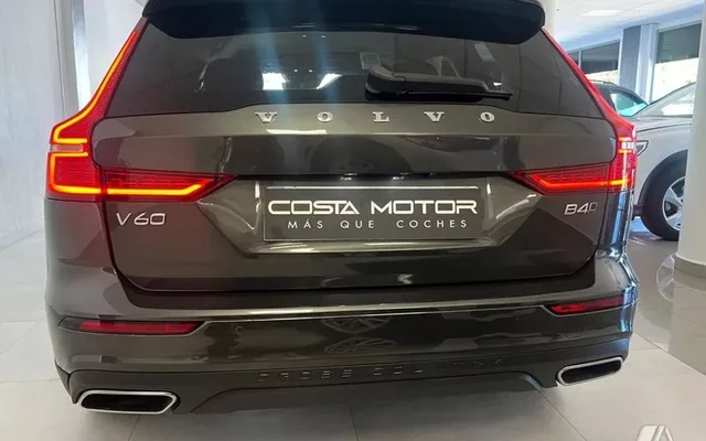 VOLVO V60 Cross Country V60 Cross Country B4 AWD Aut.