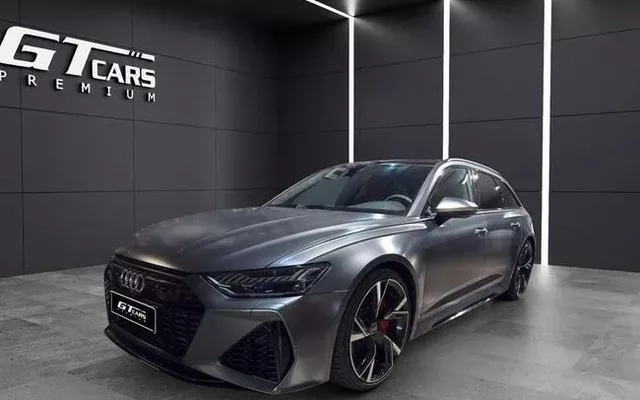 AUDI A6 RS 6 Avant TFSI Quattro