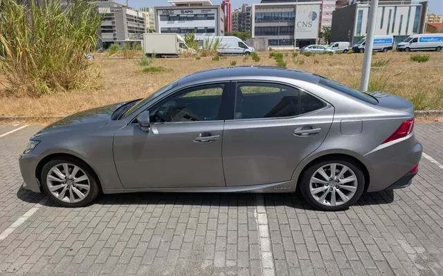 Lexus IS 300H Executive+
