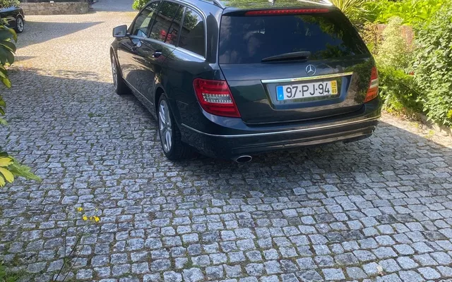 Mercedes-Benz C 220