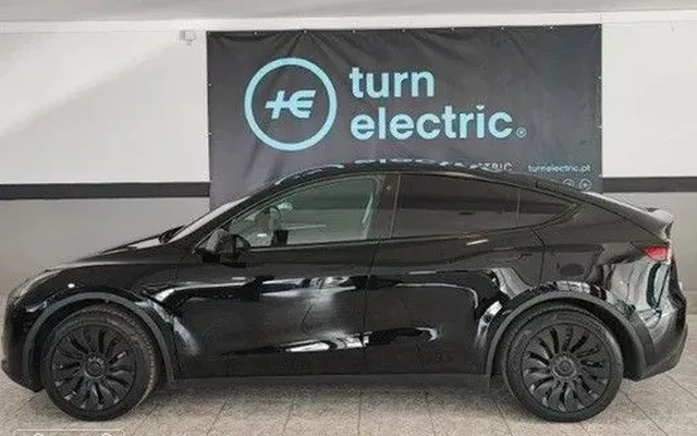 Tesla Model Y Standard
