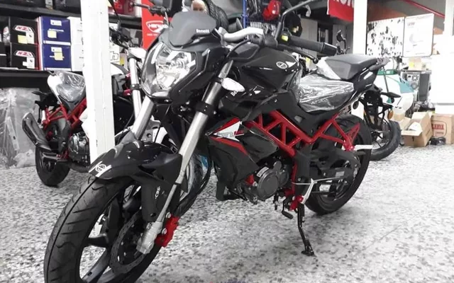 Benelli Otros BN 125 CBS