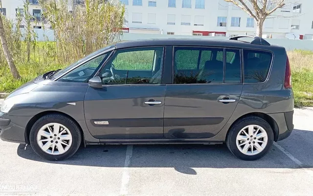 Renault Espace 2.0 dCi Initiale 7L Aut.