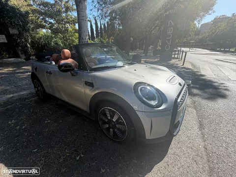 MINI Cabrio Cooper S Premium Extra Essential Auto