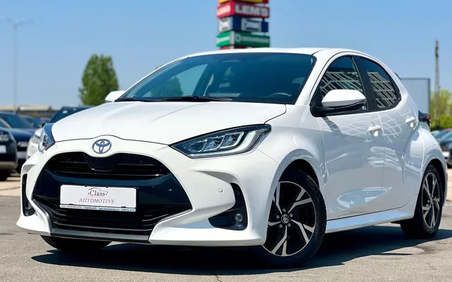 Toyota Yaris 2025 1.5 VVT-i HSD Dynamic