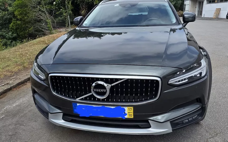 Volvo V90 D4 AWD Geartronic Momentum Pro