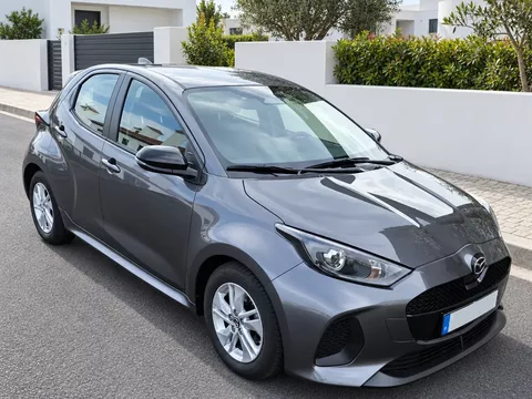 Mazda 2 1.5 L Hybrid VVT-i Centre-Line