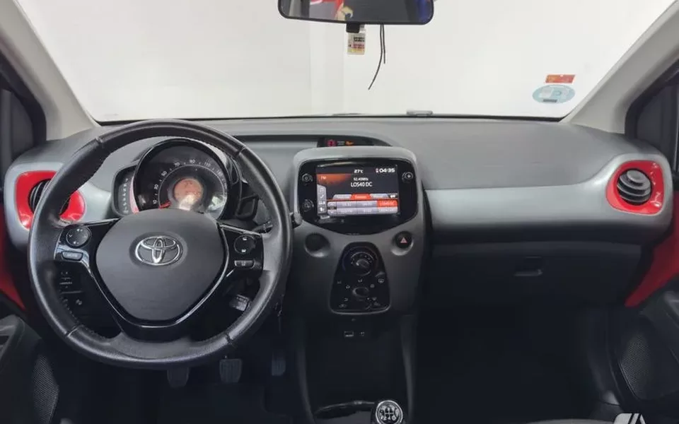 TOYOTA Aygo Aygo 70 x-play