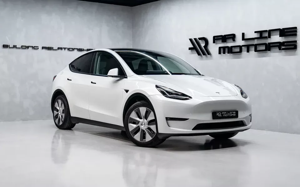 Tesla Model Y Long Range Dual Motor AWD
