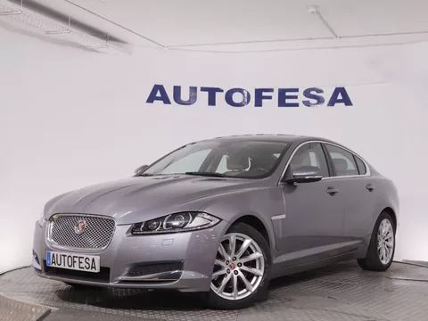 Jaguar Xf 2.2D LUXURY AUTO 200CV 4P # NAVI,CUERO,PARKTRONIC