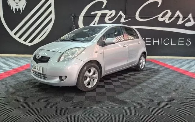 TOYOTA Yaris Yaris 1.4D-4D Sol
