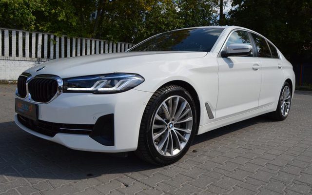 BMW SERIA 5 2022