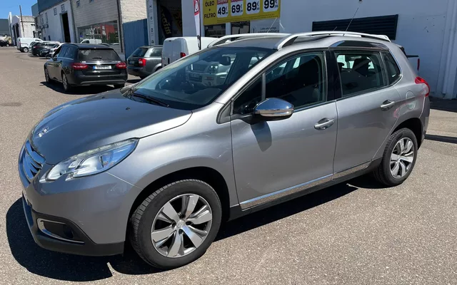 Peugeot 2008 1.6 BlueHDi Style
